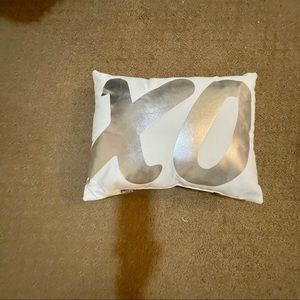 NWOT dormify XO pillow